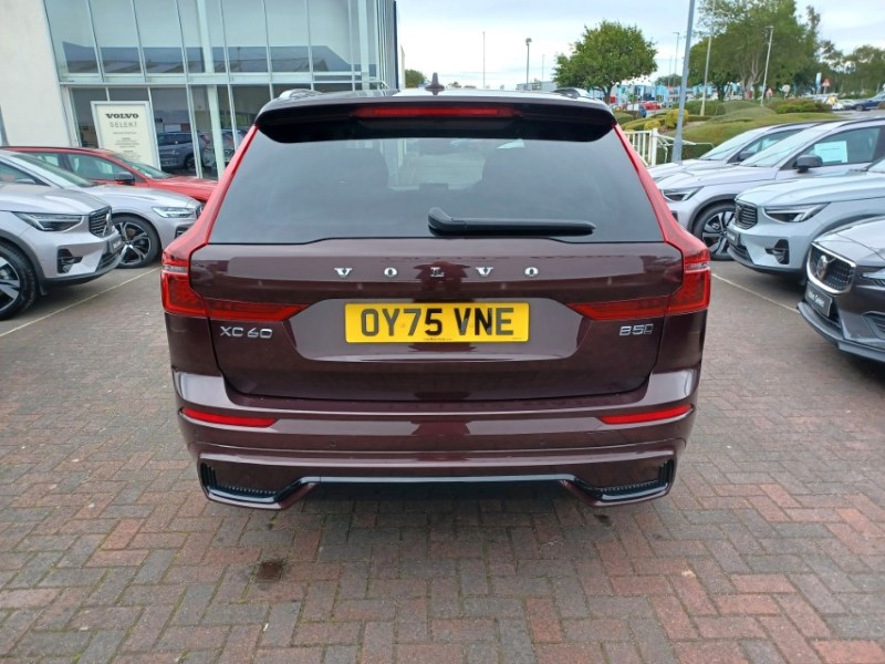 2025 (75) VOLVO XC60 2.0 B5P Ultra Dark 5dr AWD Geartronic 5804548