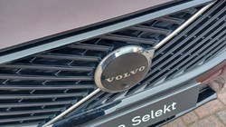 2025 (75) VOLVO XC60 2.0 B5P Ultra Dark 5dr AWD Geartronic 5804682