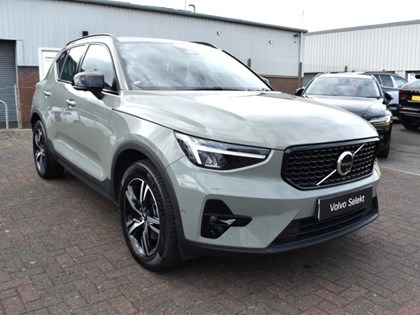 2023 (73) VOLVO XC40 2.0 B3P Plus Dark 5dr Auto