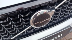 2025 (75) VOLVO XC40 2.0 B3P Plus Dark 5dr Auto 5792550