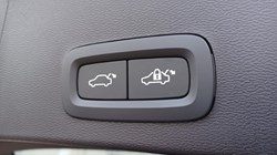 2025 (75) VOLVO XC40 2.0 B3P Plus Dark 5dr Auto 5792435