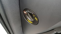 2025 (75) VOLVO XC40 2.0 B3P Plus Dark 5dr Auto 5792449