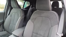2025 (75) VOLVO XC40 2.0 B3P Plus Dark 5dr Auto 5792452