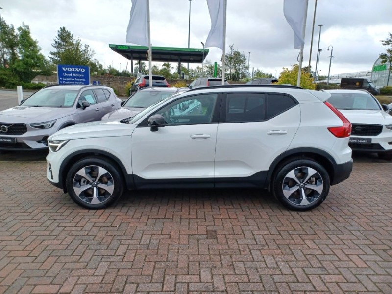 2025 (75) VOLVO XC40 2.0 B3P Plus Dark 5dr Auto 5792431