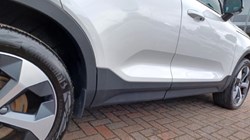 2025 (75) VOLVO XC40 2.0 B3P Plus Dark 5dr Auto 5792548