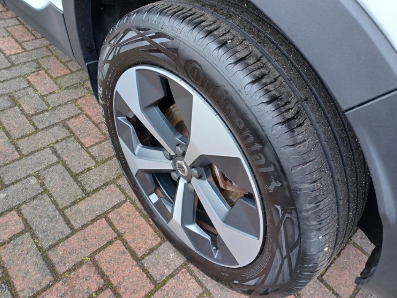 2025 (75) VOLVO XC40 2.0 B3P Plus Dark 5dr Auto 5792541