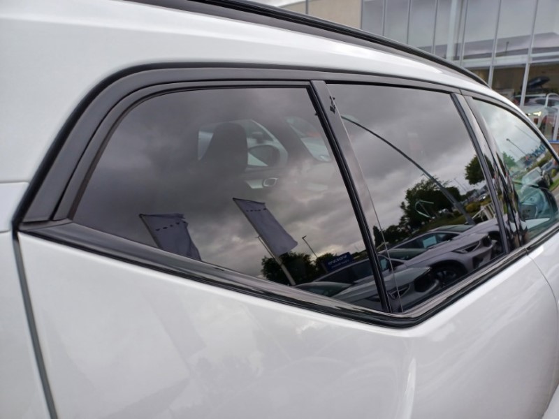 2025 (75) VOLVO XC40 2.0 B3P Plus Dark 5dr Auto 5792546