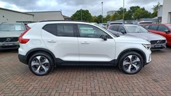 2025 (75) VOLVO XC40 2.0 B3P Plus Dark 5dr Auto 5792430