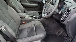 2025 (75) VOLVO XC40 2.0 B3P Plus Dark 5dr Auto 5792441