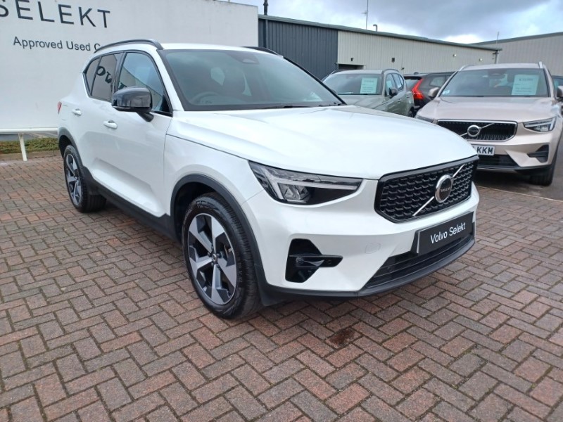 2025 (75) VOLVO XC40 2.0 B3P Plus Dark 5dr Auto