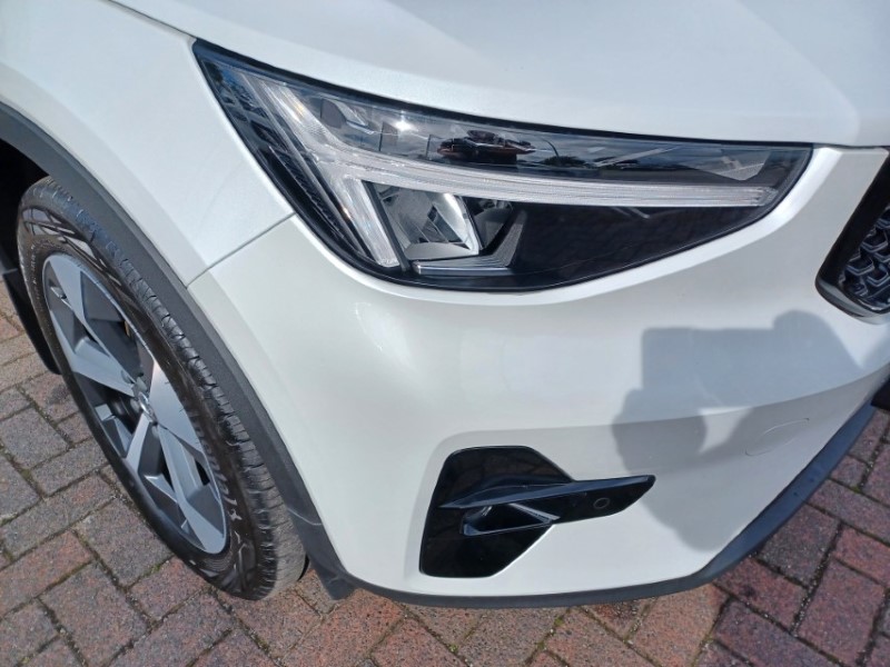 2026 (26) VOLVO XC40 2.0 B3P Plus Dark 5dr Auto 5787560