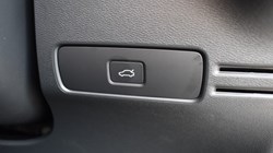 2026 (26) VOLVO XC40 2.0 B3P Plus Dark 5dr Auto 5787542