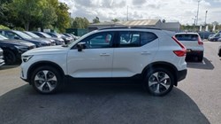 2026 (26) VOLVO XC40 2.0 B3P Plus Dark 5dr Auto 5787514