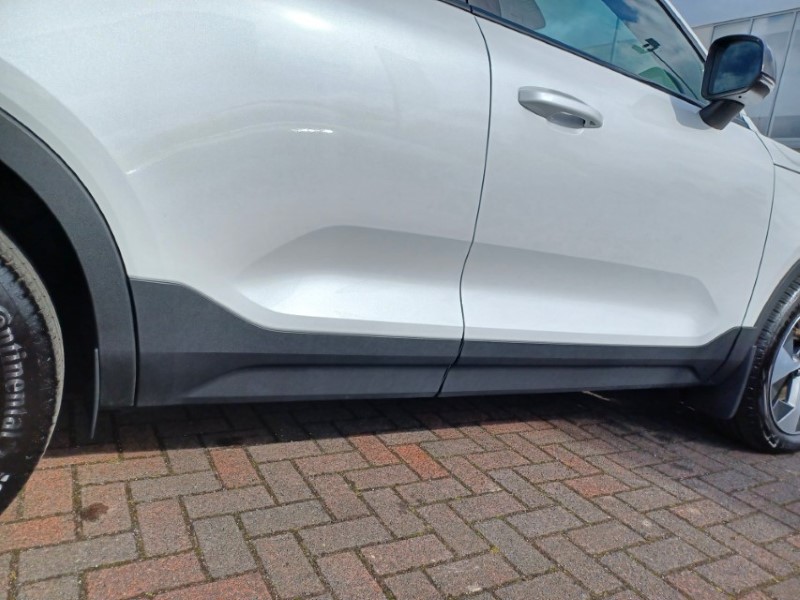 2026 (26) VOLVO XC40 2.0 B3P Plus Dark 5dr Auto 5787558