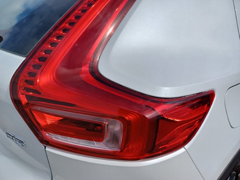 2026 (26) VOLVO XC40 2.0 B3P Plus Dark 5dr Auto 5787554
