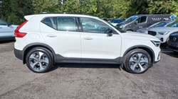 2026 (26) VOLVO XC40 2.0 B3P Plus Dark 5dr Auto 5787513