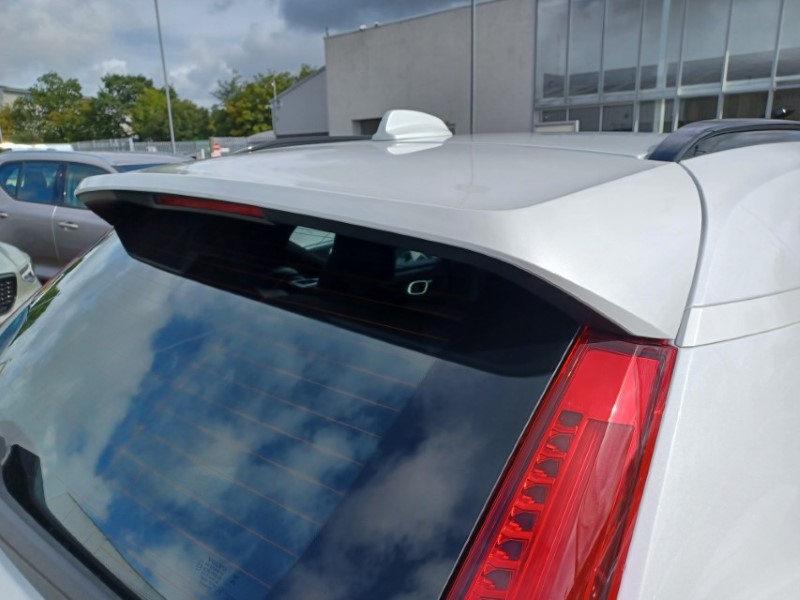 2026 (26) VOLVO XC40 2.0 B3P Plus Dark 5dr Auto 5787555