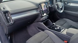 2026 (26) VOLVO XC40 2.0 B3P Plus Dark 5dr Auto 5787532