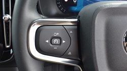 2026 (26) VOLVO XC40 2.0 B3P Plus Dark 5dr Auto 5787539