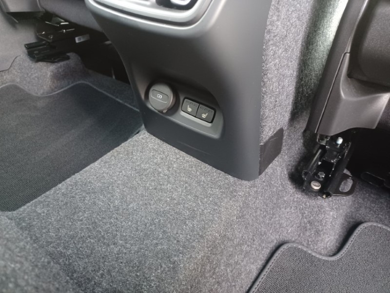 2026 (26) VOLVO XC40 2.0 B3P Plus Dark 5dr Auto 5787527
