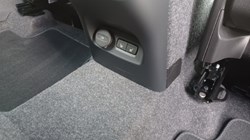 2026 (26) VOLVO XC40 2.0 B3P Plus Dark 5dr Auto 5787527