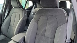 2026 (26) VOLVO XC40 2.0 B3P Plus Dark 5dr Auto 5787535