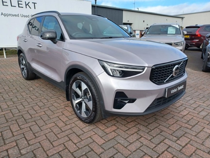 2026 (26) VOLVO XC40 2.0 B3P Plus Dark 5dr Auto