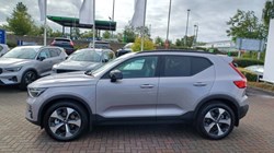 2026 (26) VOLVO XC40 2.0 B3P Plus Dark 5dr Auto 5809509