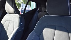 2025 (75) VOLVO XC40 2.0 B3P Plus Dark 5dr Auto 5820726