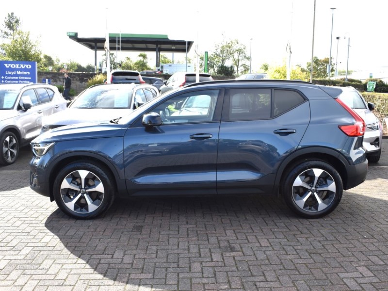 2025 (75) VOLVO XC40 2.0 B3P Plus Dark 5dr Auto 5820693