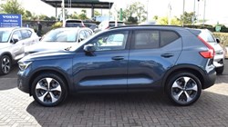 2025 (75) VOLVO XC40 2.0 B3P Plus Dark 5dr Auto 5820693