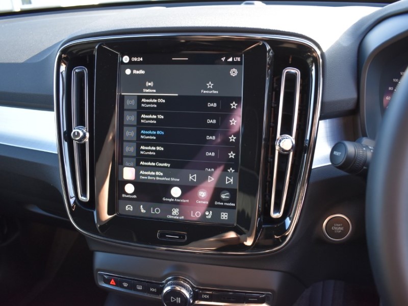 2025 (75) VOLVO XC40 2.0 B3P Plus Dark 5dr Auto 5820704