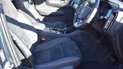 2025 (75) VOLVO XC40 2.0 B3P Plus Dark 5dr Auto 5820712