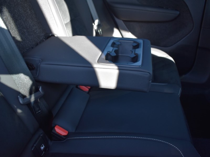 2025 (75) VOLVO XC40 2.0 B3P Plus Dark 5dr Auto 5820716