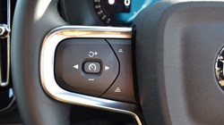 2025 (75) VOLVO XC40 2.0 B3P Plus Dark 5dr Auto 5820697