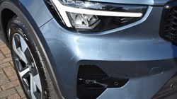 2025 (75) VOLVO XC40 2.0 B3P Plus Dark 5dr Auto 5820739