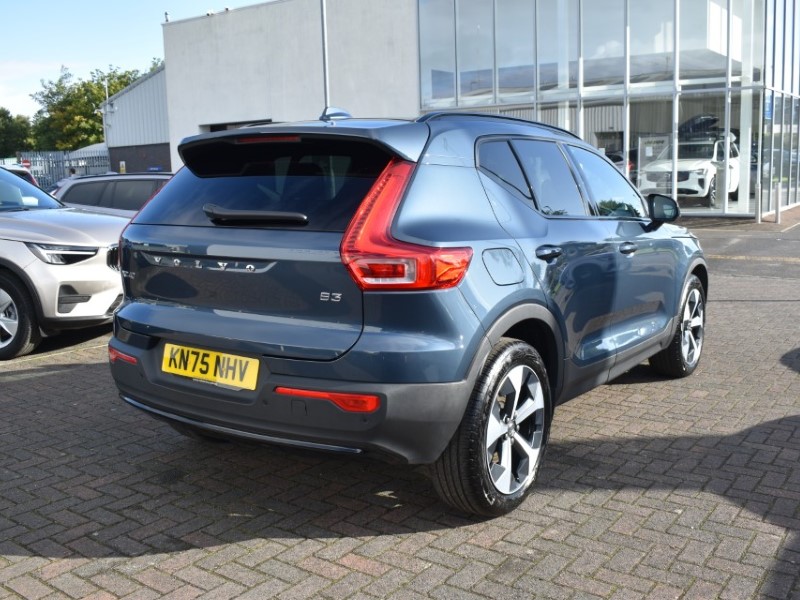 2025 (75) VOLVO XC40 2.0 B3P Plus Dark 5dr Auto 5820691