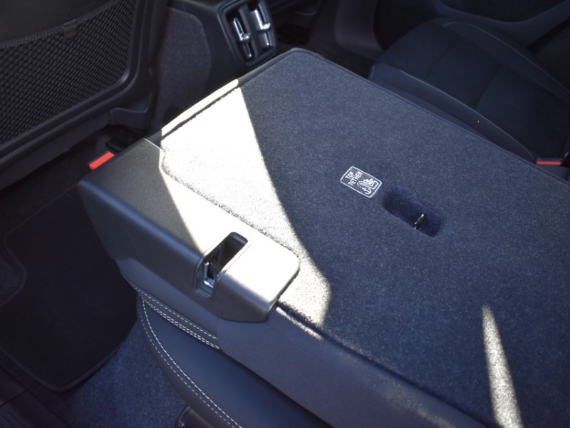 2025 (75) VOLVO XC40 2.0 B3P Plus Dark 5dr Auto 5820728
