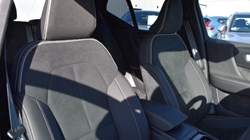 2025 (75) VOLVO XC40 2.0 B3P Plus Dark 5dr Auto 5820713