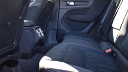 2025 (75) VOLVO XC40 2.0 B3P Plus Dark 5dr Auto 5820727