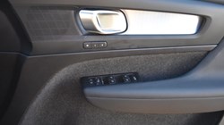 2025 (75) VOLVO XC40 2.0 B3P Plus Dark 5dr Auto 5820695