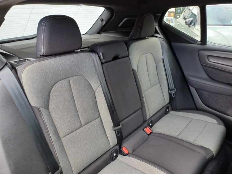 2024 (74) VOLVO XC40 2.0 B3P Core 5dr Auto 5819123