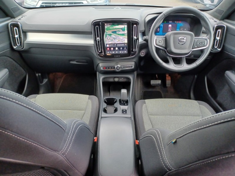 2024 (74) VOLVO XC40 2.0 B3P Core 5dr Auto 5819126