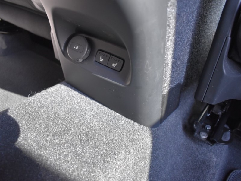 2023 (73) VOLVO XC40 2.0 B4P Plus Dark 5dr Auto 5817491