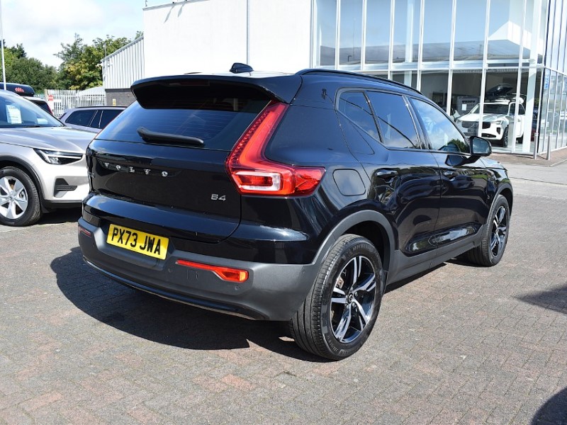 2023 (73) VOLVO XC40 2.0 B4P Plus Dark 5dr Auto 5817466