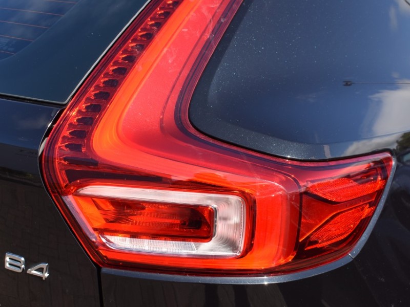 2023 (73) VOLVO XC40 2.0 B4P Plus Dark 5dr Auto 5817507