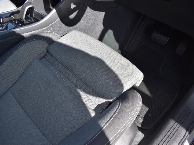 2023 (73) VOLVO XC40 2.0 B4P Plus Dark 5dr Auto 5817485