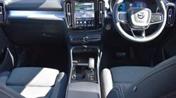 2023 (73) VOLVO XC40 2.0 B4P Plus Dark 5dr Auto 5817494