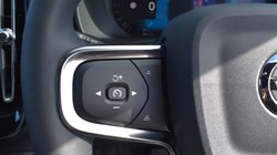 2023 (73) VOLVO XC40 2.0 B4P Plus Dark 5dr Auto 5817471