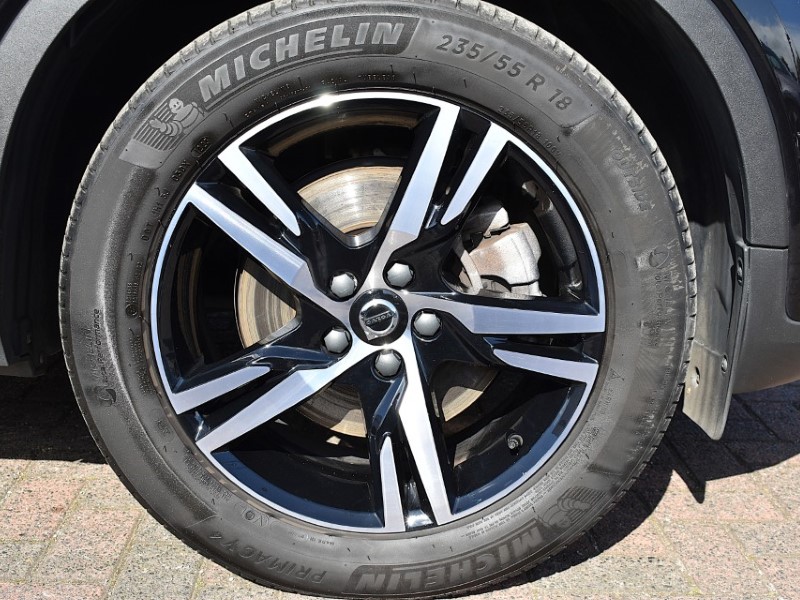 2023 (73) VOLVO XC40 2.0 B4P Plus Dark 5dr Auto 5817512